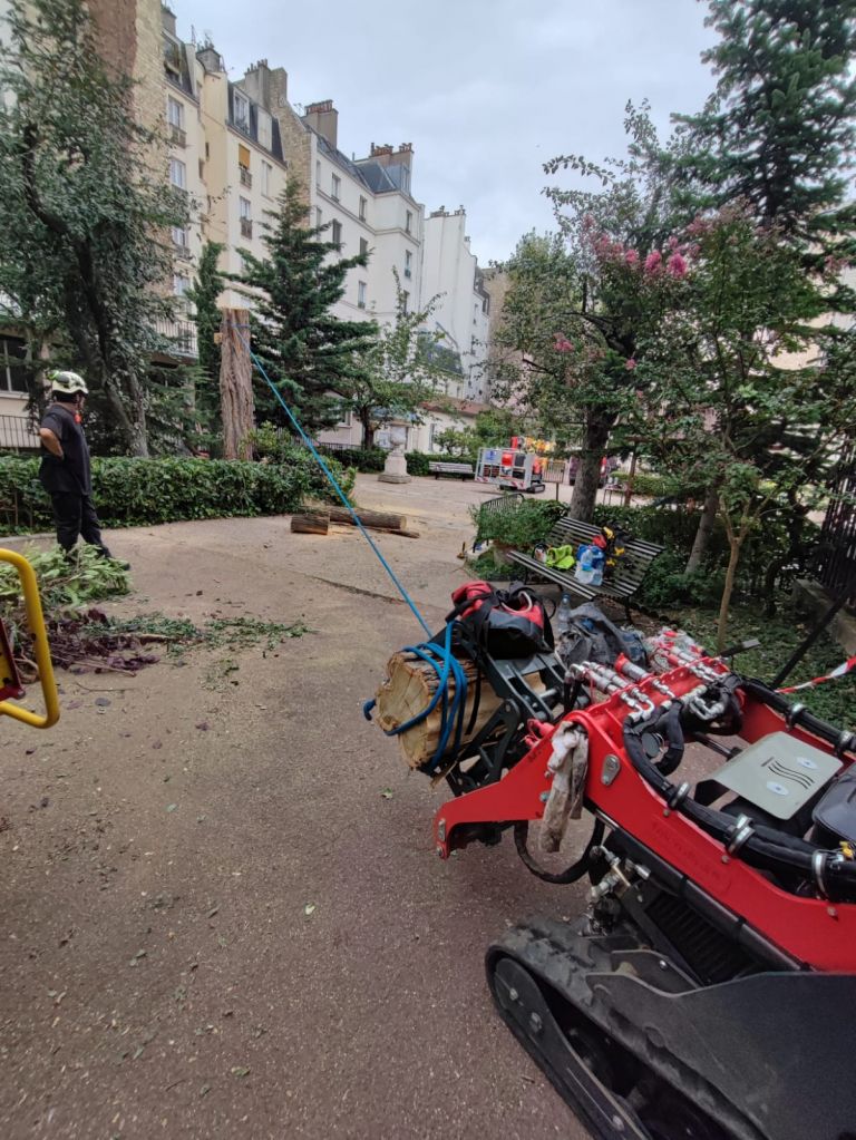 Moyens Matériels - Paysagistes Les Jardins du Roy Paris