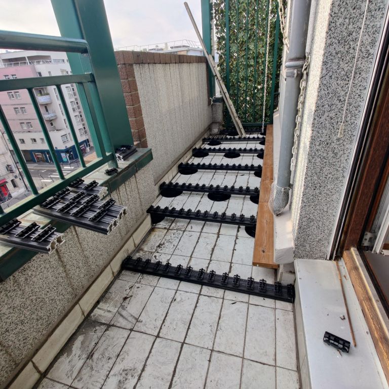 Terrasse Grad dans un appartement parisien - Paysagistes Les Jardins du Roy Paris